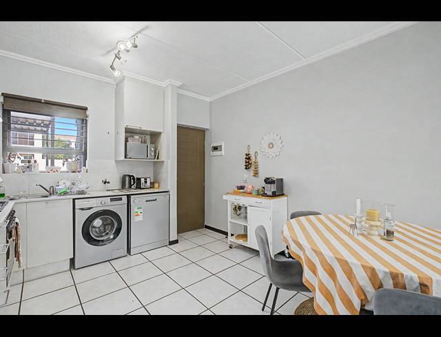 1 BEDROOM APARTMENT FOR SALE IN DOUGLASDALE